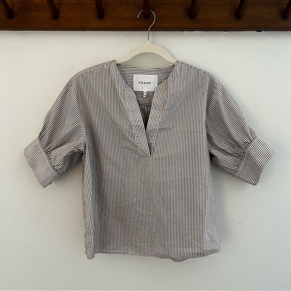 FRAME V-Neck Popover Top – XS - Picture 4 of 6